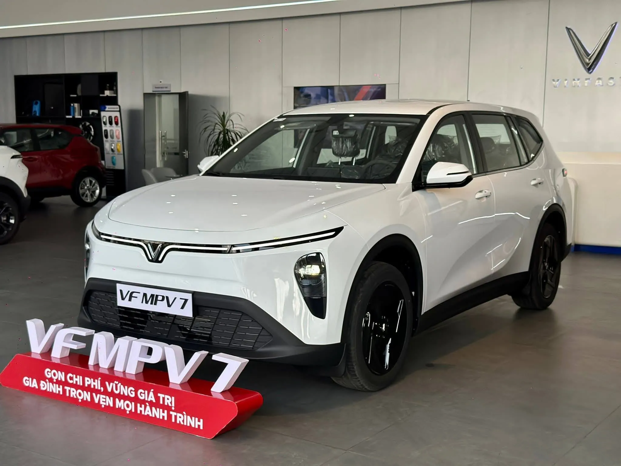 VinFast MPV7 - Ngoại thất phía trước