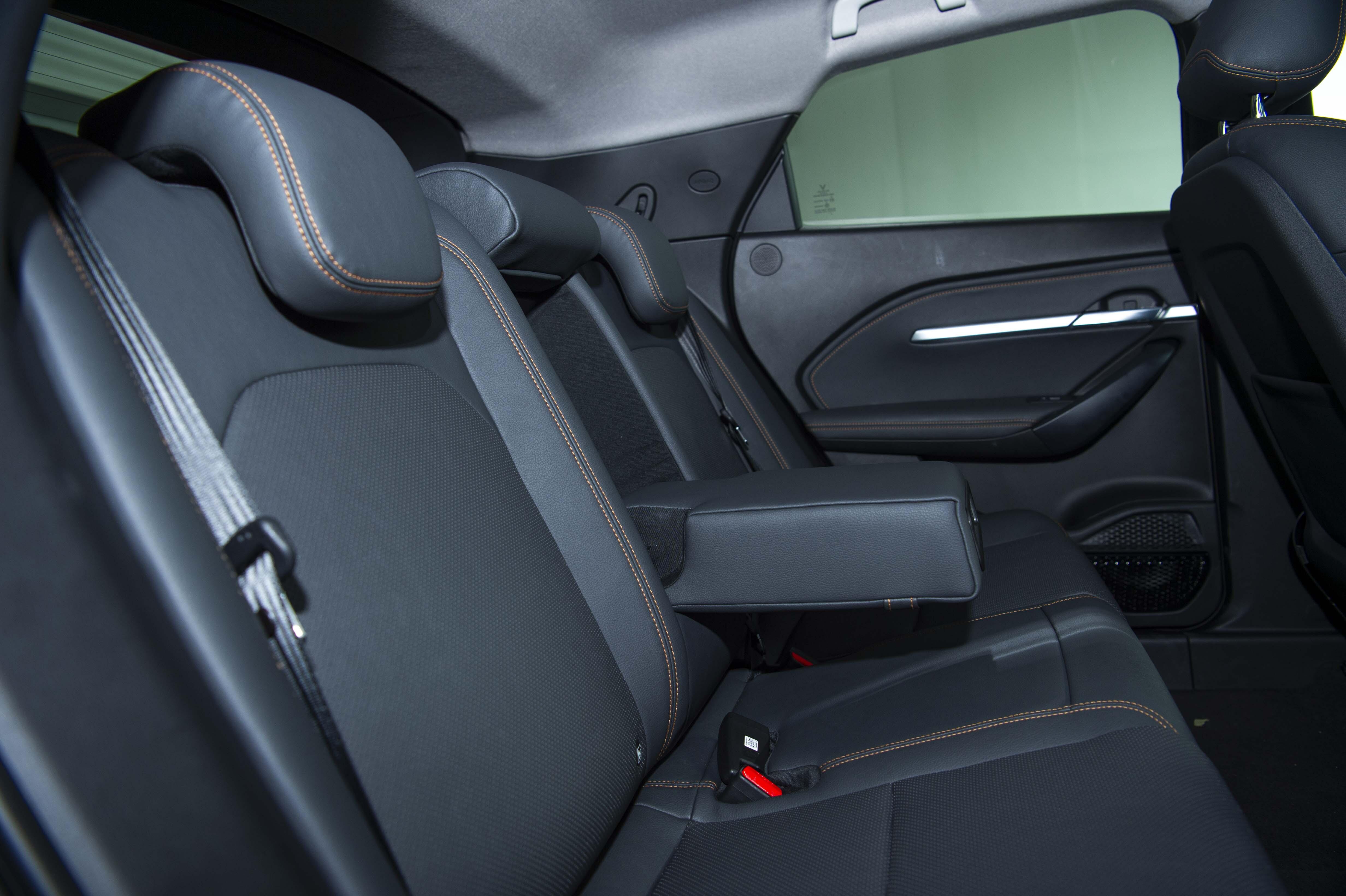 VinFast VF6 hàng ghế sau