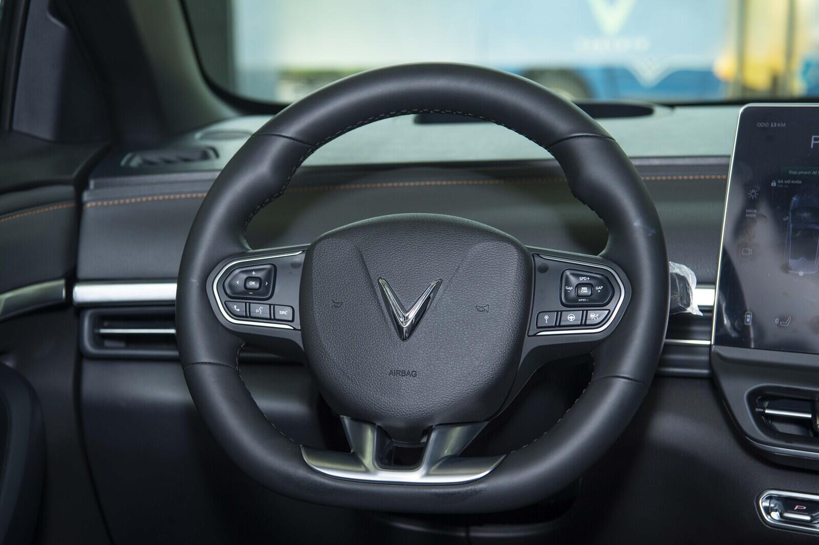 VinFast VF6 vô lăng