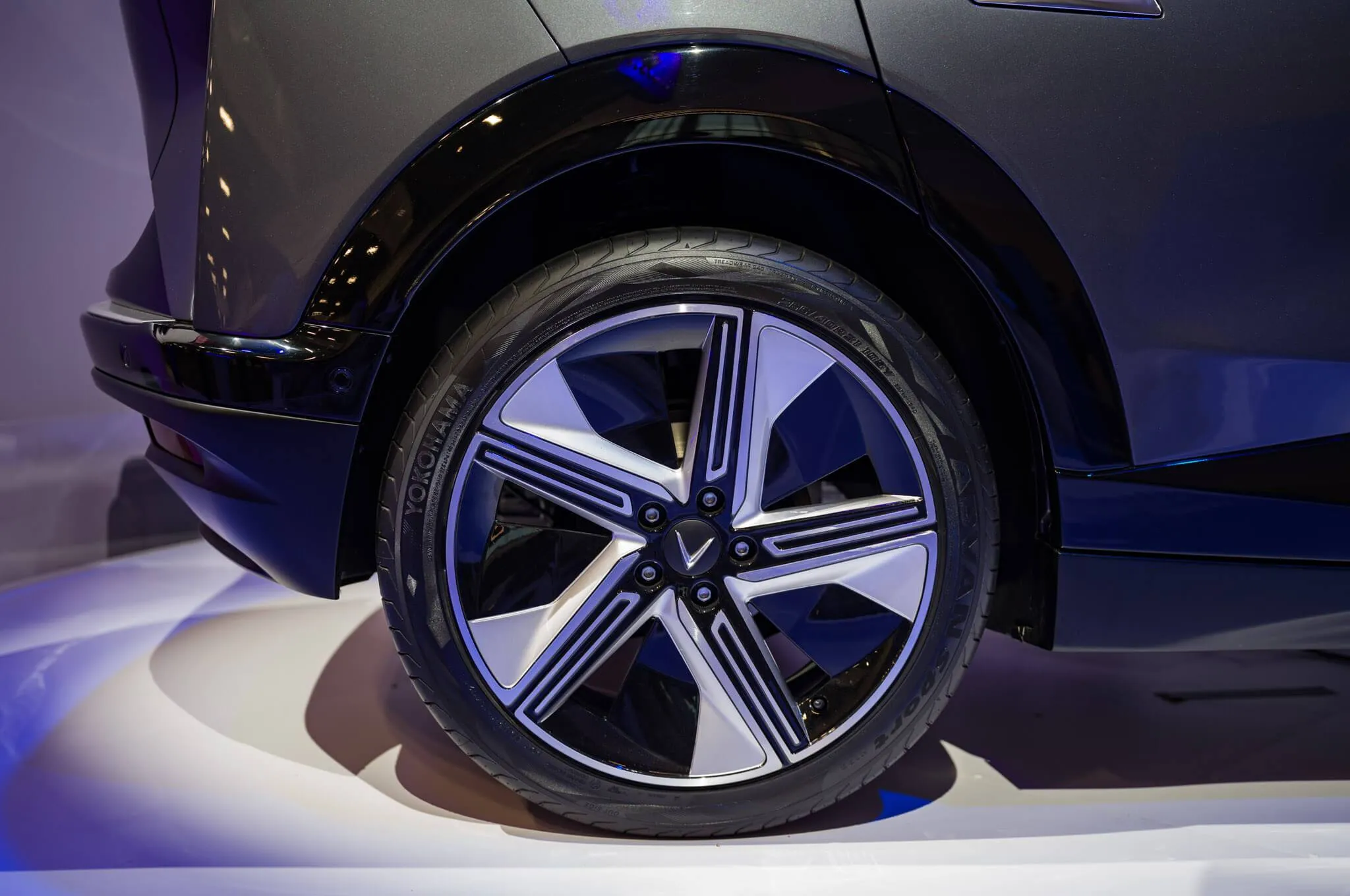 VinFast VF7 - Hàng ghế sau