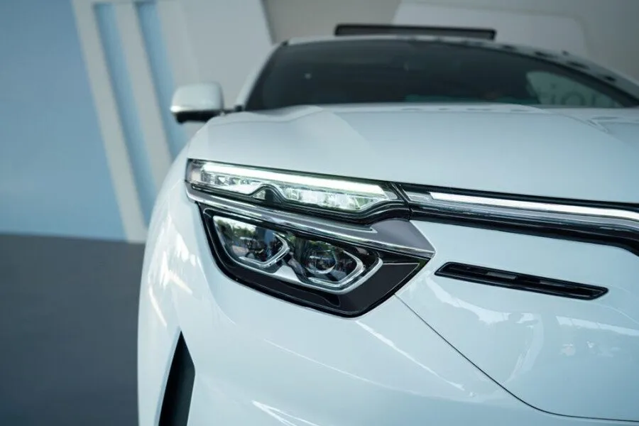 VinFast VF8 - Màn hình 15.6 inch