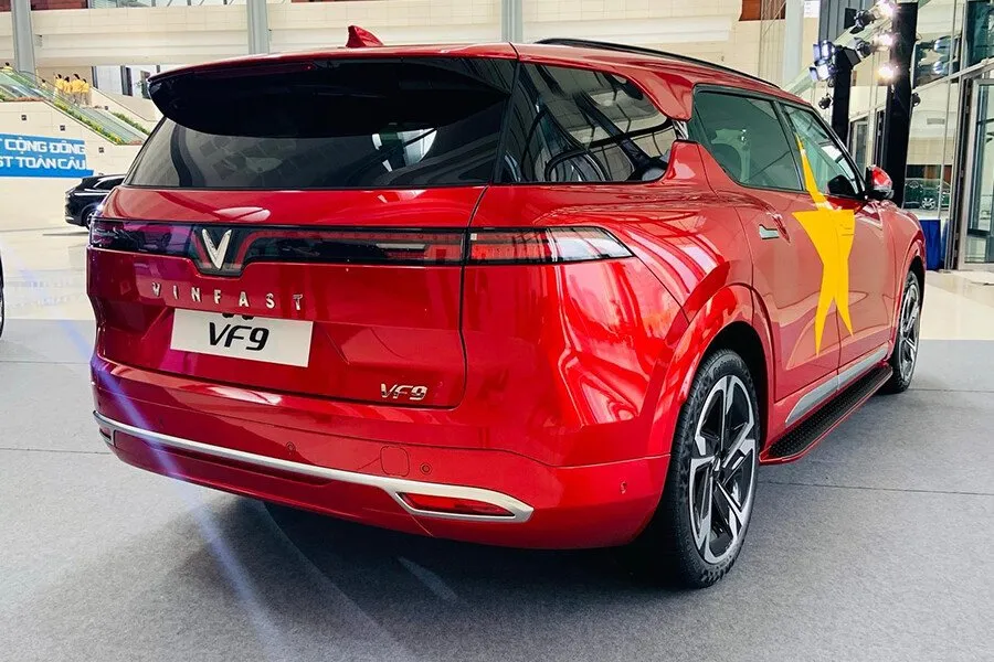 VinFast VF9 - Khoang lái